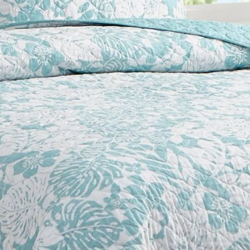 Tommy Bahama Laguna Beach Twin Quilt Set in Blue and White  - NWT